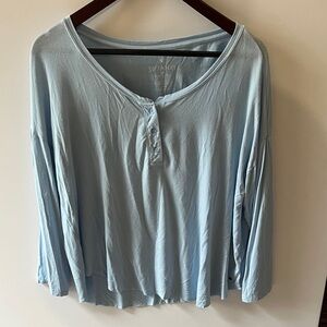 Large blue American Eagle shirt